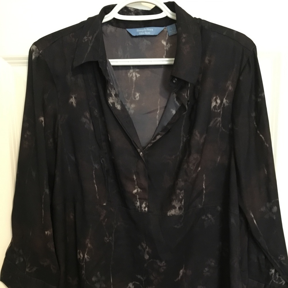 Multi color ladies blouse. Size L
